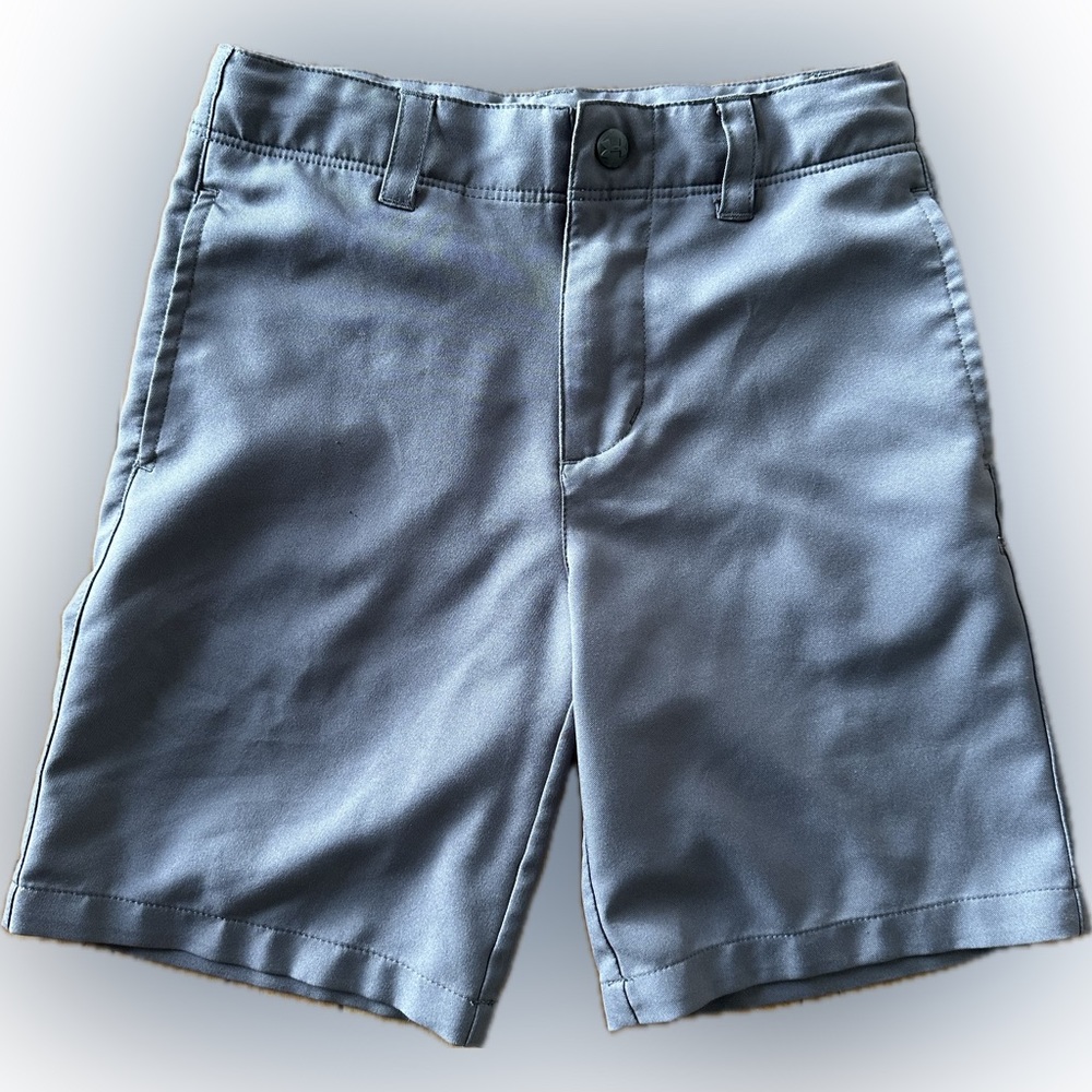 Boys Under Armour Grey Golf shorts size 6